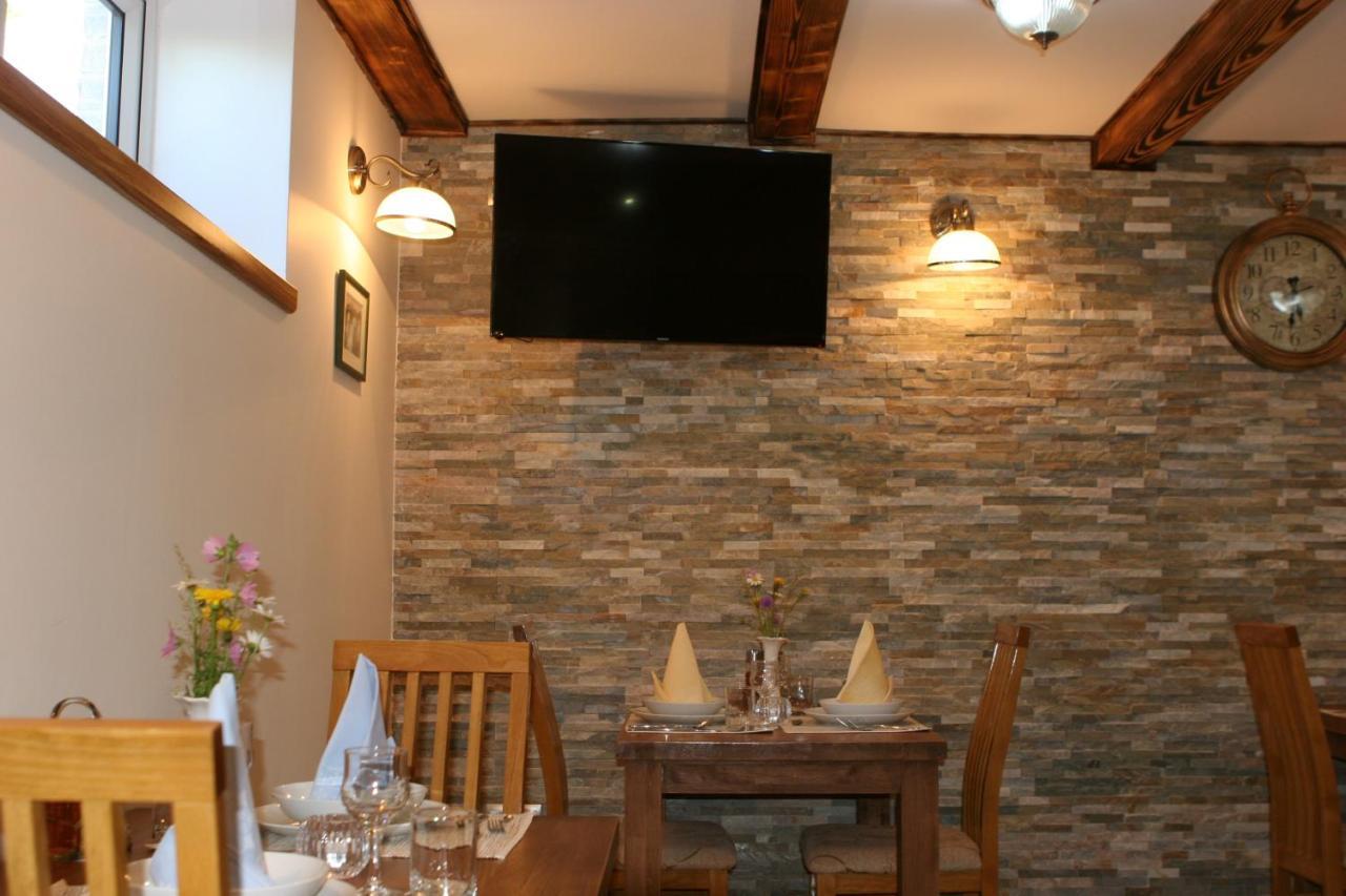 Millenium House 1 Bed & Breakfast Йезерце Екстериор снимка